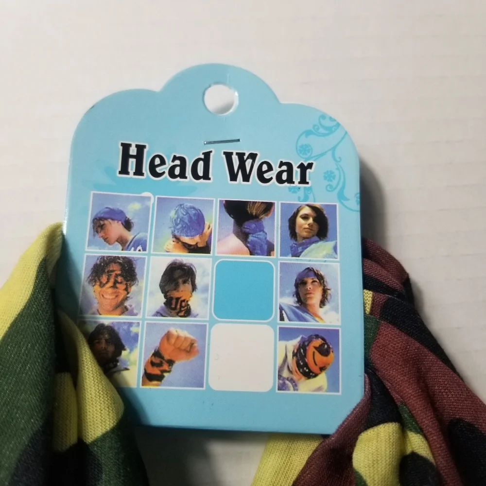 NWT HEAD WEAR GREEN CAMO SEALED MULTI-USE BANDANA